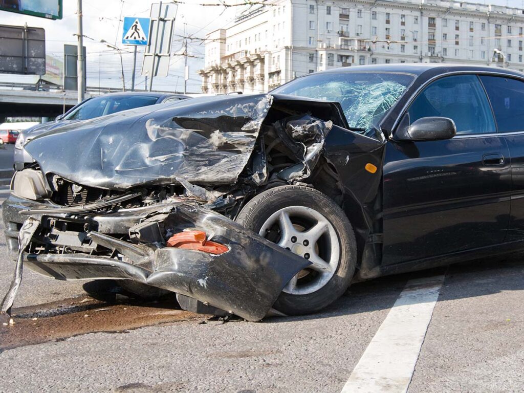 Factors to Consider When Deciding Between a Car Accident Lawsuit or Settlement | Slingshot Law